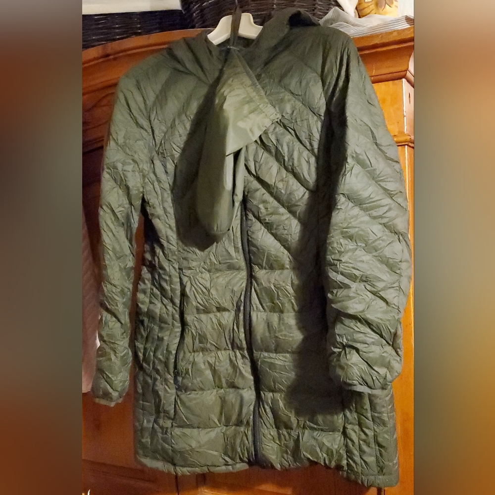 Women's packable down jacket.